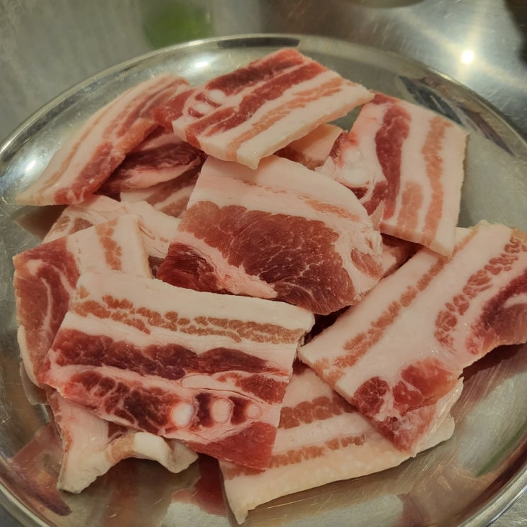  [고척동] 냉동삼겹살 불오징어 레트로 분위기 개봉동 맛집 삼겹살롱 후기