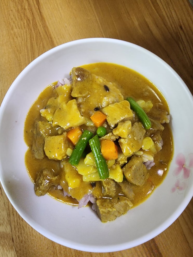 돼지고기 목살 카레 레시피 10분 완성 / 유기농 채소믹스 넣어 간편하게 맛은 엄지척!