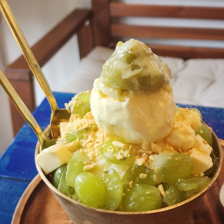  광주 북구 빙수 카페인 청포도&코코넛빙수 달달 후기