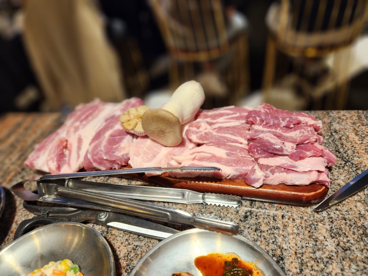  뚝섬역 고기집/뚝섬역 맛집 이우다이닝 후기