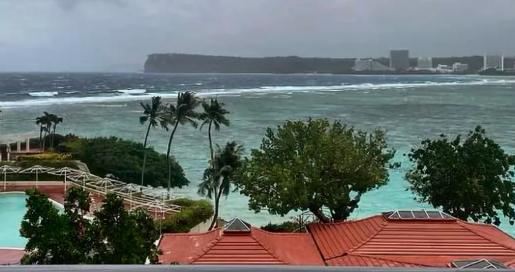 태풍이 괌을 강타했습니다. 미국 영토에 대한 연방 정부의 구제책은 어떻게 보입니까?