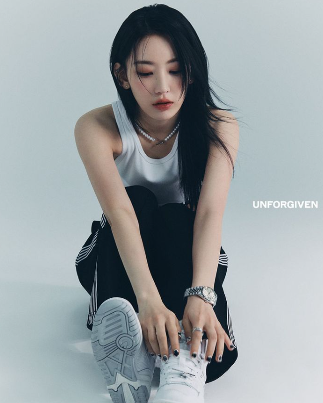 LE SSERAFIM Album: Profiles of Members Kim Chaewon, Kazuha, Eunchae, Sakura, and Huh Yunjin