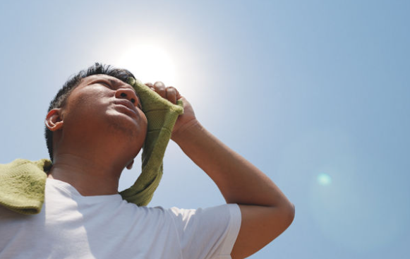 다가오는 여름철 주의해야할 일사병의 원인과 증상 치료방법은?