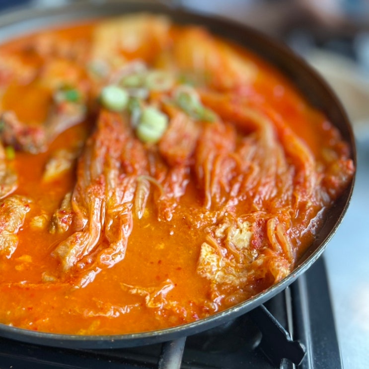 서울대입구 맛집 샤로수길 술집 고봉식당에서~ 얼큰한 김치찜