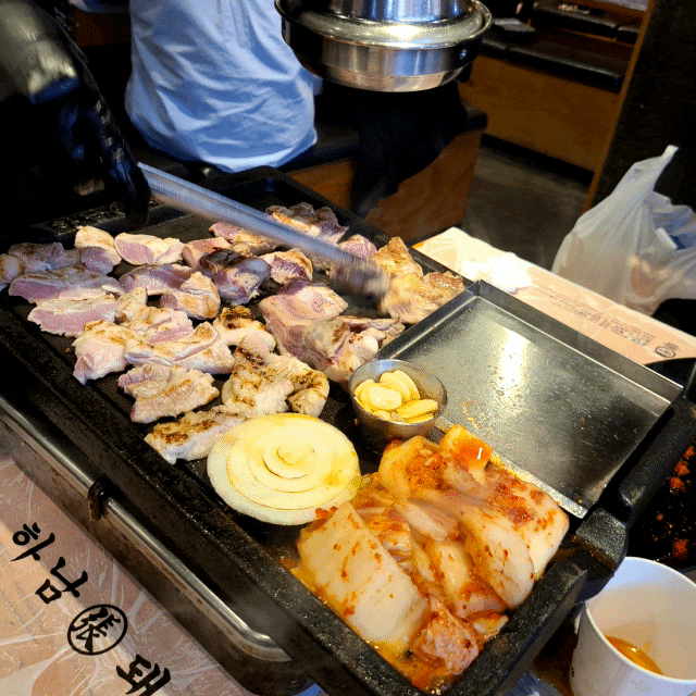  하남돼지집 부평역점 직접 구워주는 부평역 고기집 방문!