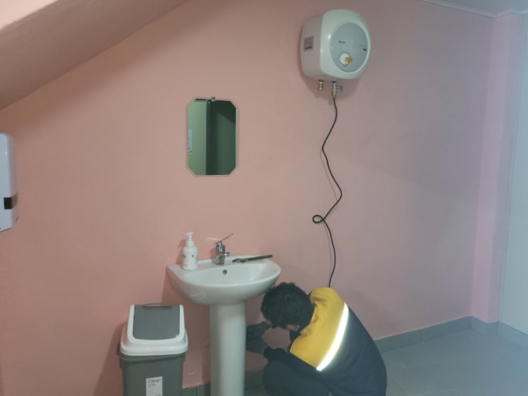  부산 사상구 대형 카페 동백베이커리 린나이전기온수기 설치