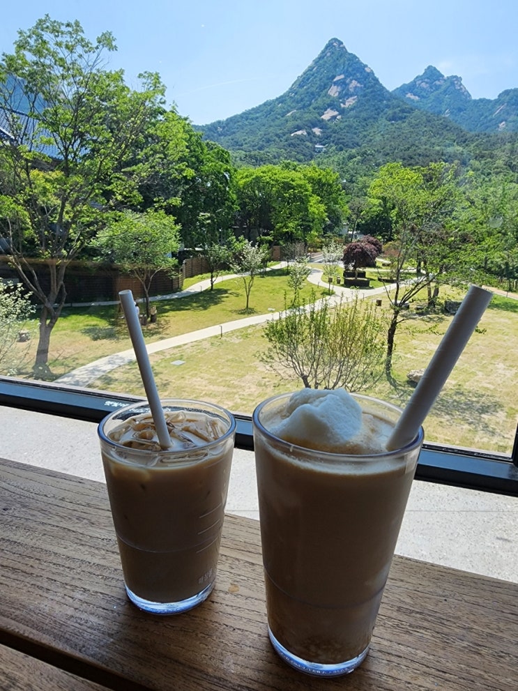  북한산 스타벅스 뷰맛집 여름 메뉴 즐기기 / 더북한산 주차