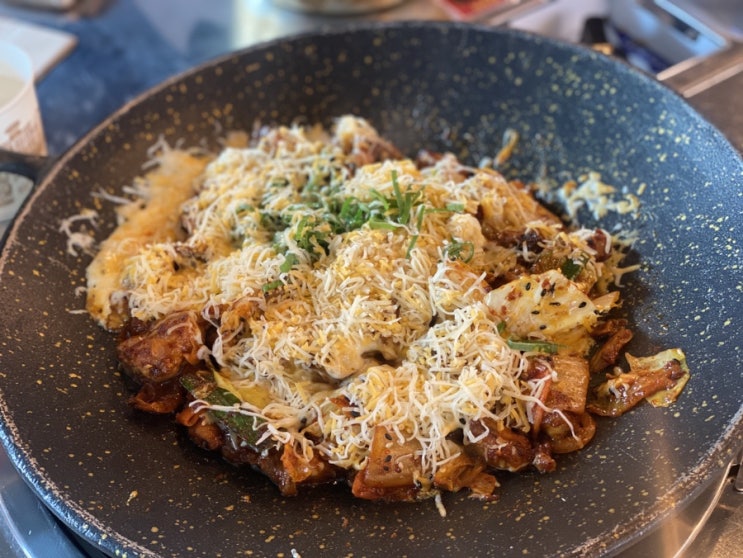  시흥 배곧 맛집 삼산회관 배곧점에서 돼지김치구이 먹은 솔직 후기(위치, 주차, 가격, 돼지김치구이)