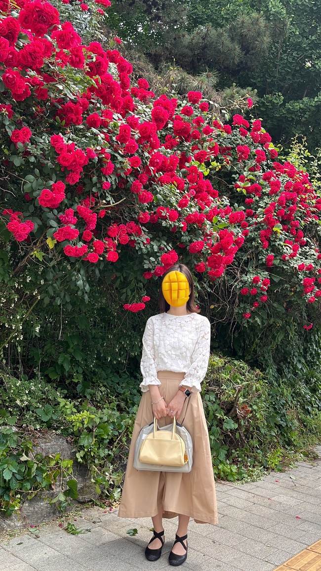  망고매니플리즈 kiko flare skirt / 시간이 지나도 질리지 않는 기본템.