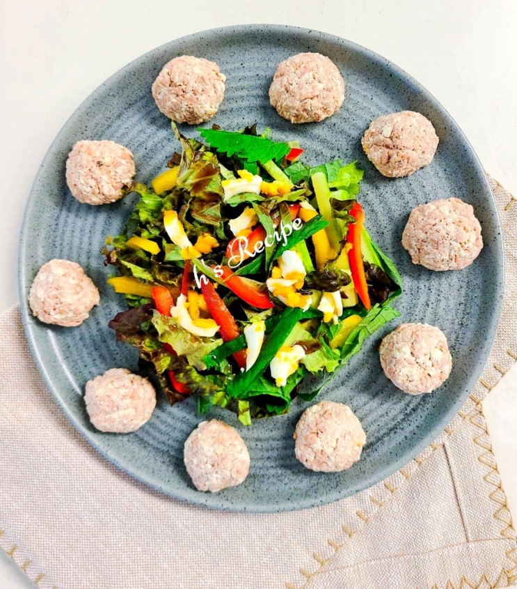 참치캔 요리,기름팁 다이어트 저녁메뉴 참치두부볼과 발사믹글레이즈 상추파프리카 샐러드 참치캔 요리,기름팁 다이어트 저녁메뉴 참치두부볼과 발사믹글레이즈 상추파프리카 샐러드