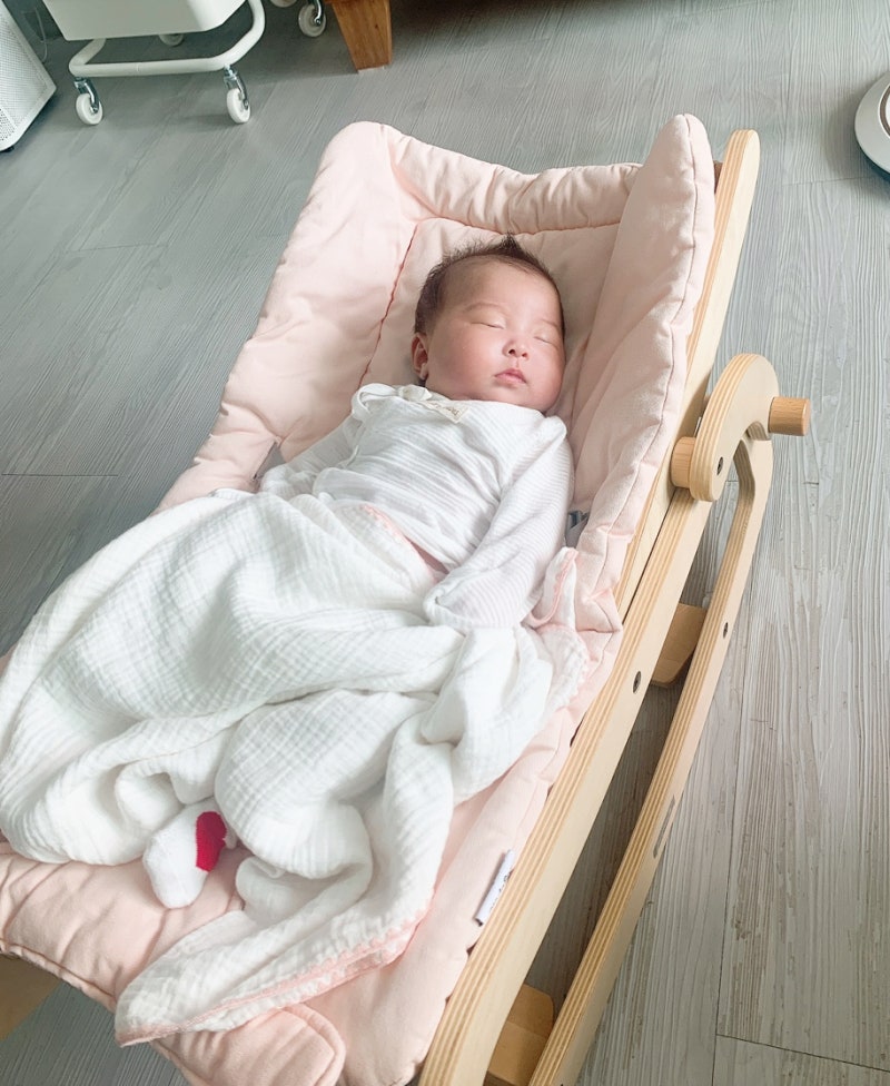 베이비뵨 바운서와 세이지폴 원목바운서 사용시기 비교 장단점 후기