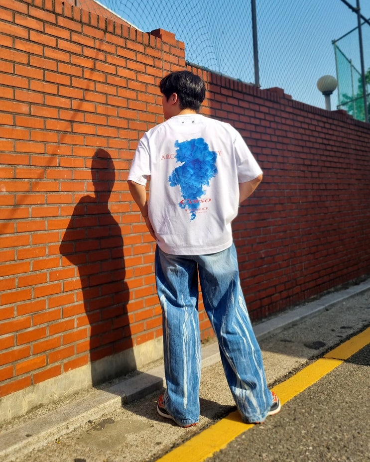  일꼬르소 스모크 아트웍 반팔 티셔츠 화이트 리뷰 고퀄 프린팅 티셔츠 추천 코디까지