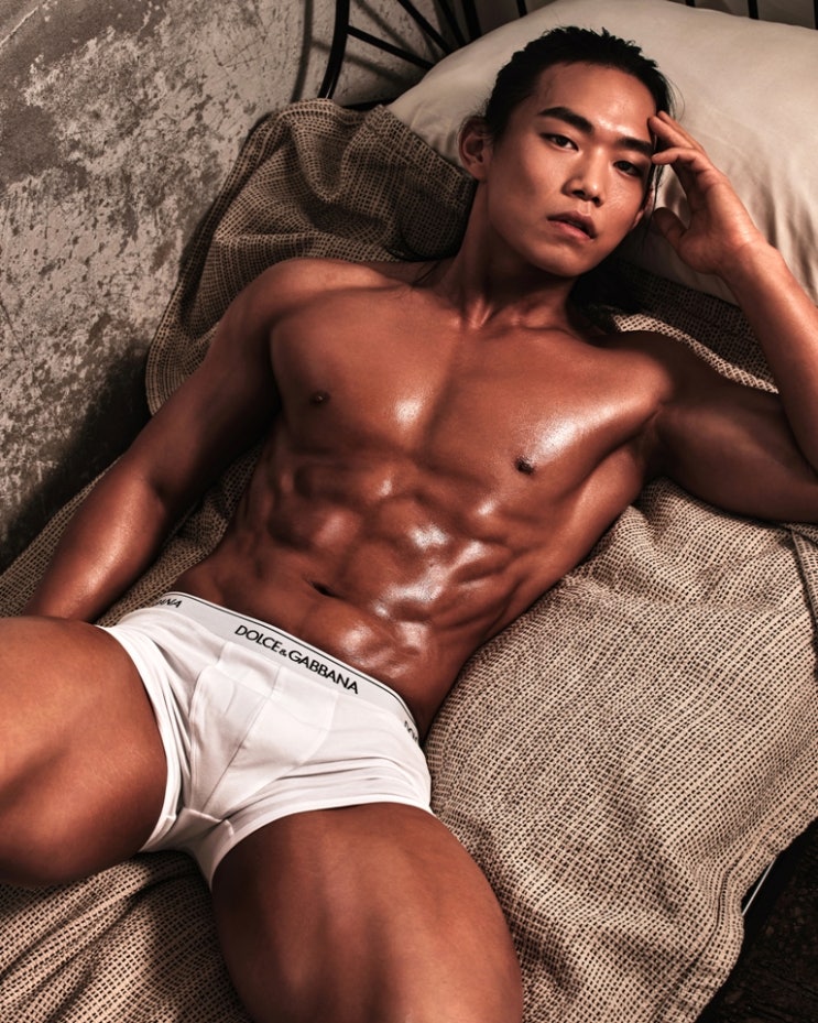  남자 바디 프로필 준비도 남자 전문 관리샵 청춘케어에서.
