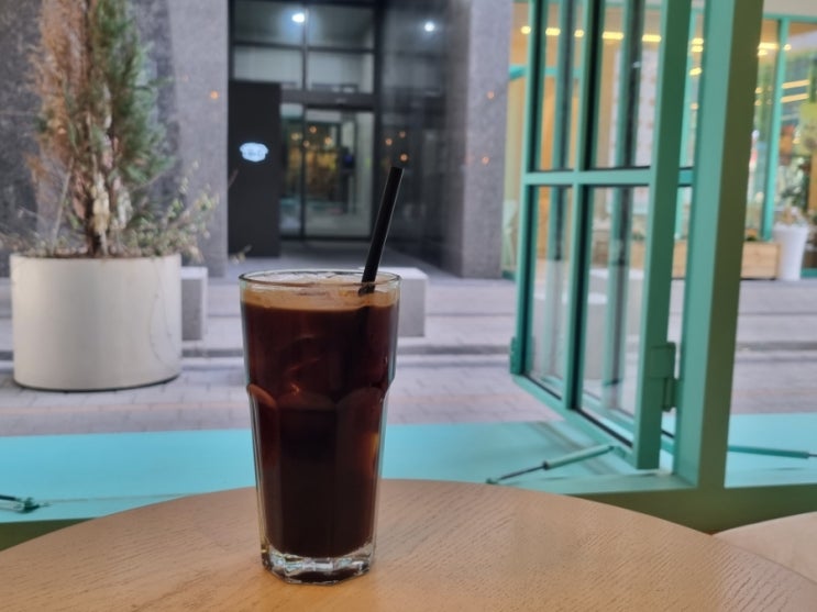  영등포시장 카페 79파운야드 & 수제 케이크집 베이끵