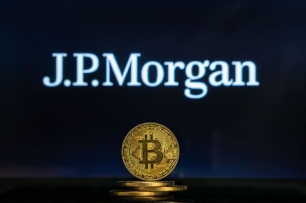  JP모건 “비트코인, 금과 경쟁, $45K 적정" JPMorgan: Gold prices signal Bitcoin should be at $45,000