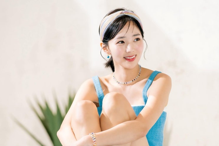 배우 채수빈·조유리, 과즙미 폭발하는 환상의 케미...상큼 발랄한 미소로 청량감 극대 배우 채수빈·조유리, 과즙미 폭발하는 환상의 케미...상큼 발랄한 미소로 청량감 극대