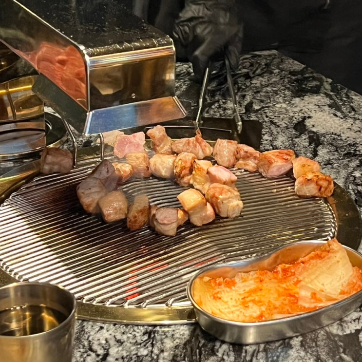  서울대입구역 맛집, 샤로수길 맛집 숯불호랑에서 호랑꽃갈비!