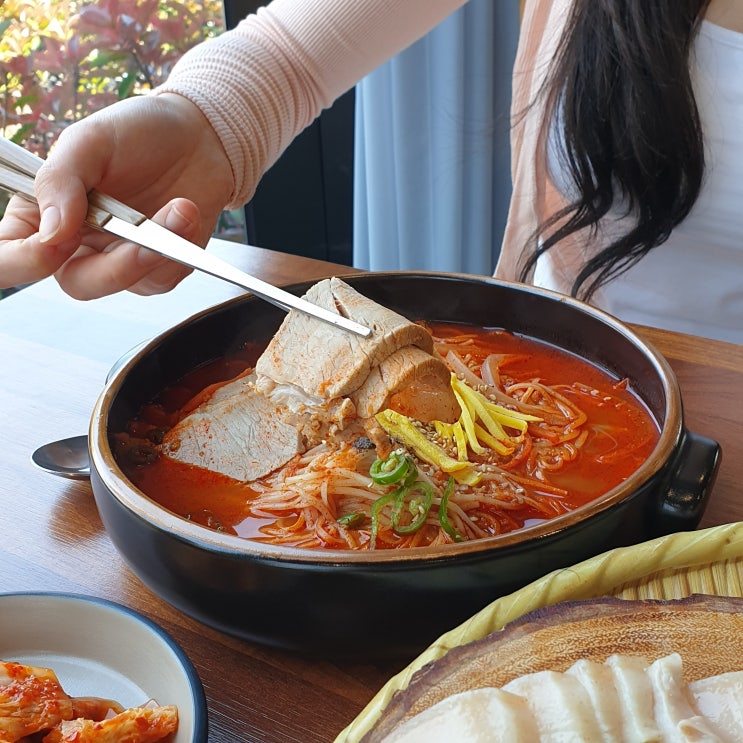  제주도 공항근처 고기국수 맛집 동백국수 방문 후기