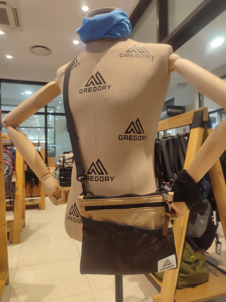  크로스백 SACOCHE M사이즈 PARKA BEIGE 07JM3163