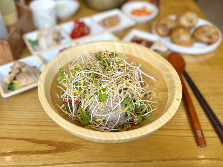  [서울 서촌] 잘빠진메밀 서촌 본점 - 잘빠진반상, 메밀왕만두 (주말 점심 방문)