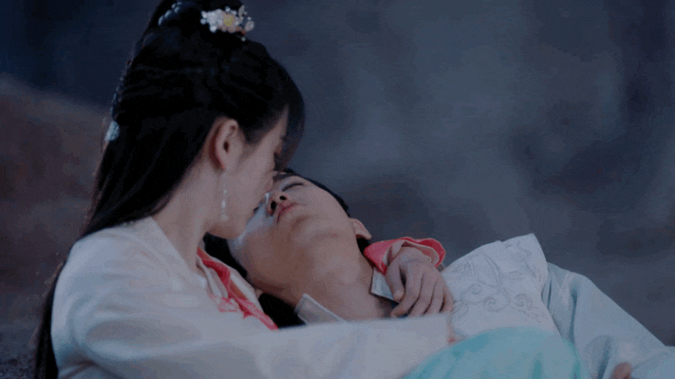  허순순적다화운(许纯纯的茶花运)