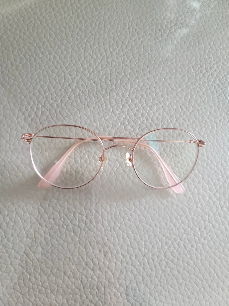  책읽기 근시 나이들수록 좋아요