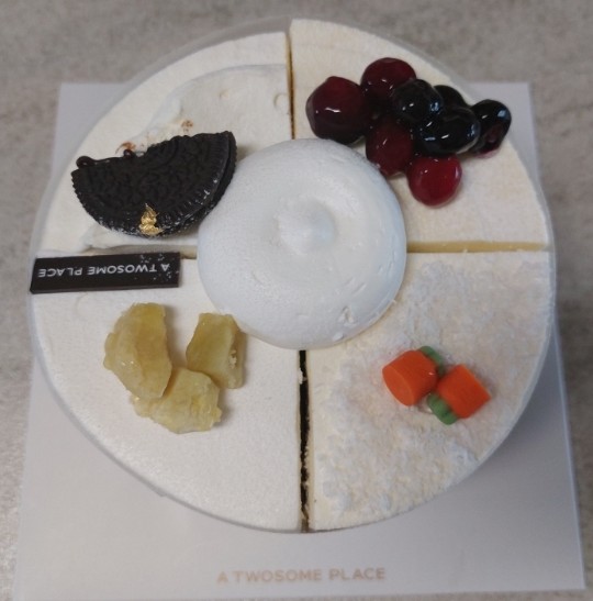  투썸플레이스 다양하게 맛볼수있는 홀케이크 마이투썸하트