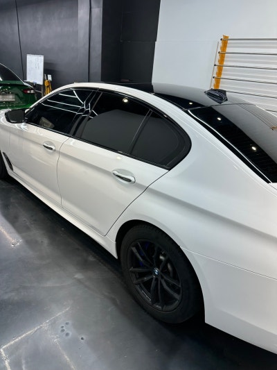 인천 계양구 / 전체 랩핑 / 유광 화이트 / BMW / 5시리즈