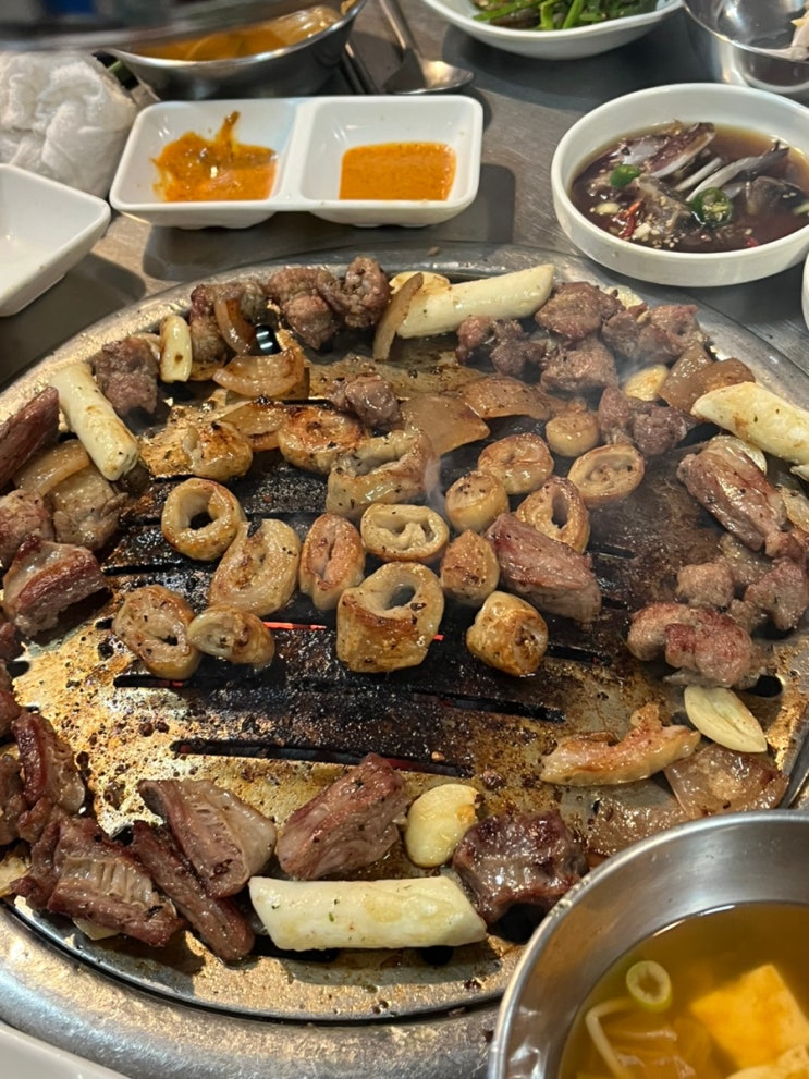  [용봉동 25시 소문난 오돌뼈] 의외로 막창맛집, 밑반찬이 맛있어서 단골될 곳