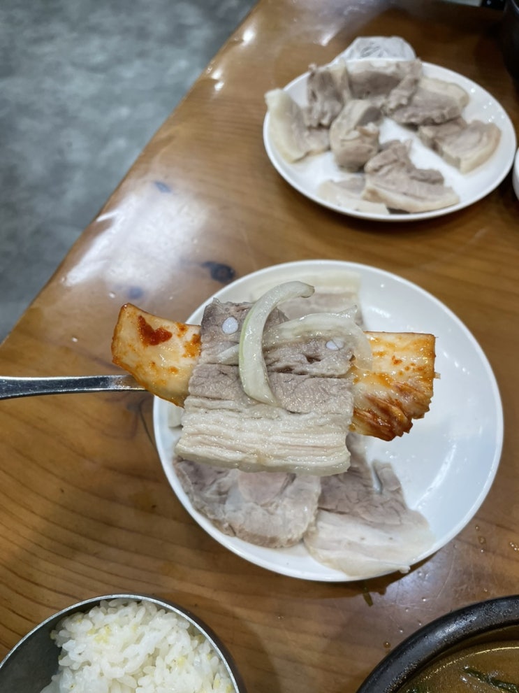  경남 김해 든든한국밥한끼!! 줄서서 먹는 국밥맛집 "밀양돼지국밥"