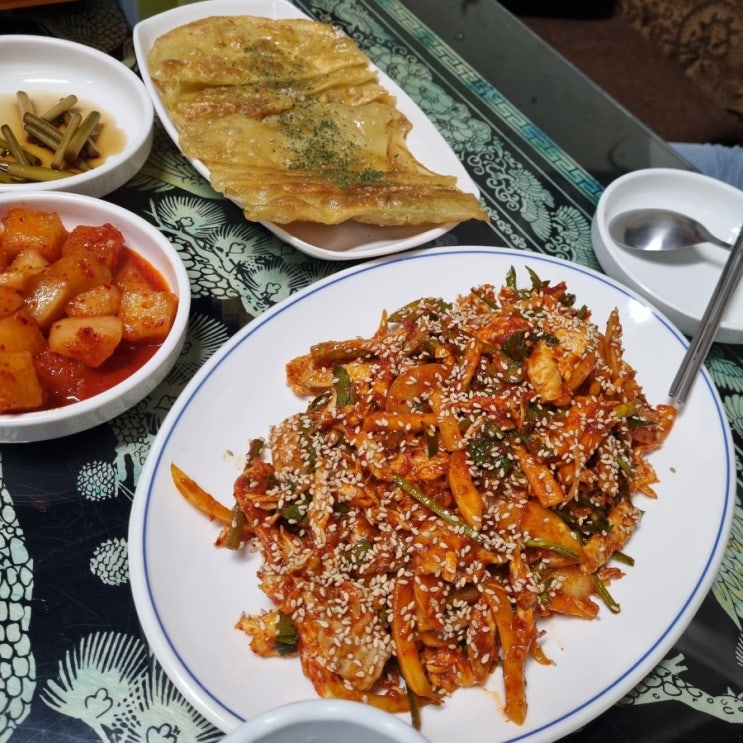 대구 다희집 삼덕동 닭전골 닭무침 맛집이네요