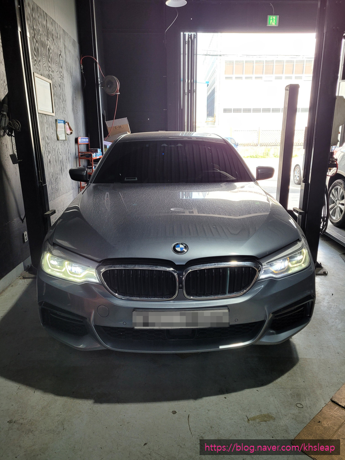  [ bmw 520d g30 b47 디젤 흡기크리닝 dpf 클리닝 워터펌프 미터링유닛 교환 리어브레이크 디스크 패드 정비 ] 수입차정비