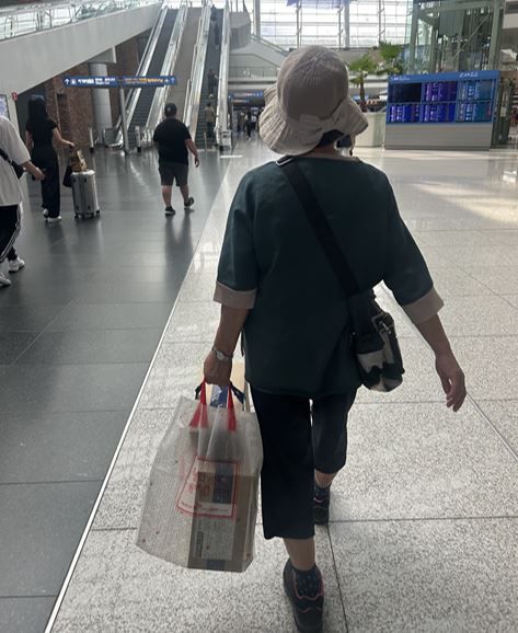 “하루 4만원 벌어도 일할 수 있어 즐겁죠” 노인들 몰리는 실버 택배 동행해보니 “하루 4만원 벌어도 일할 수 있어 즐겁죠” 노인들 몰리는 실버 택배 동행해보니