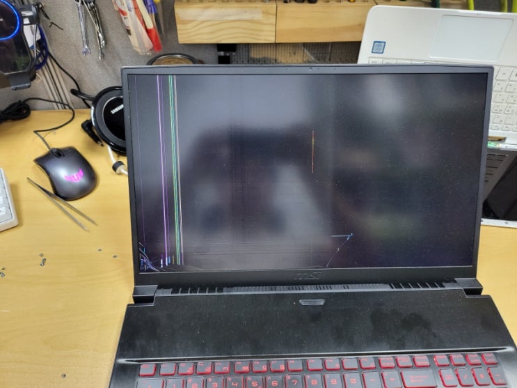  msi gf75 thin 10scsxr 17.3인치 게이밍노트북 10분만에 액정교체 하기