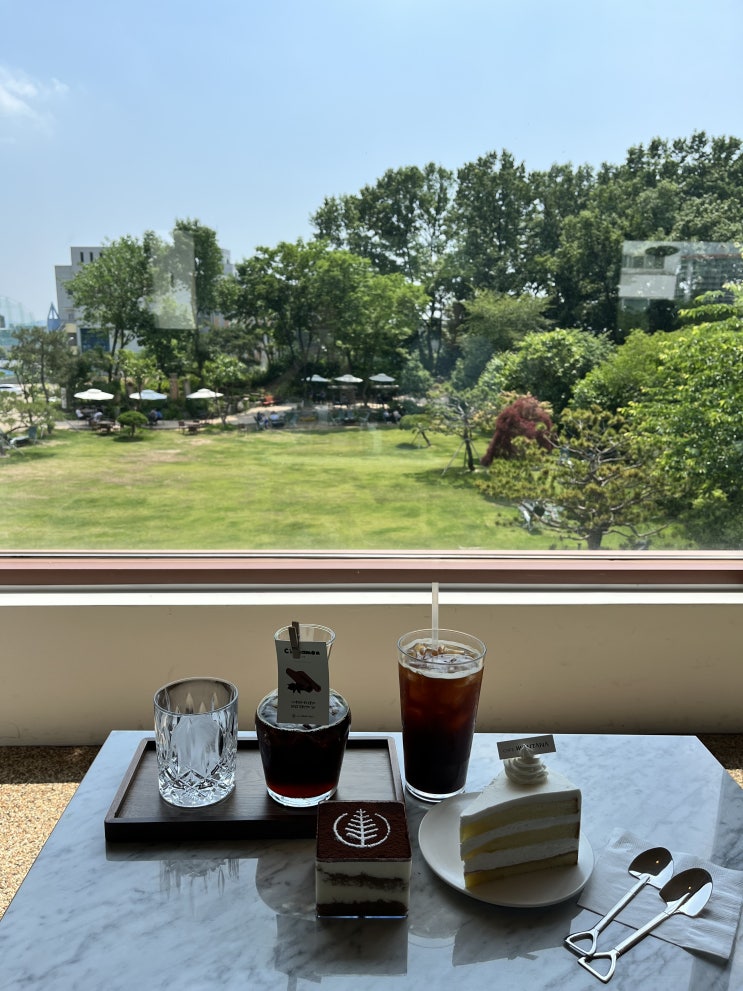 일산 대형 덕이동카페 야외정원 뷰 좋은 *카페 몬타나* 핸드드립 커피와 베이커리/ 산책로 나들이 일산 대형 덕이동카페 야외정원 뷰 좋은 *카페 몬타나* 핸드드립 커피와 베이커리/ 산책로 나들이
