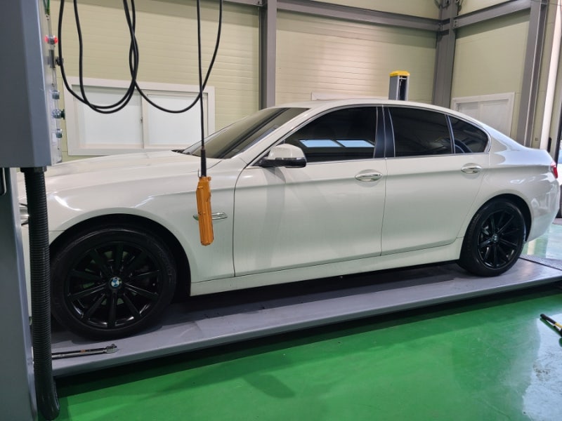 경기 오산 외삼미로 / 휠복원/도색 / BMW / 5시리즈