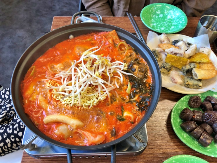 동백맛집 즉석떡볶이가 고플 땐 호수공원 마미떡으로