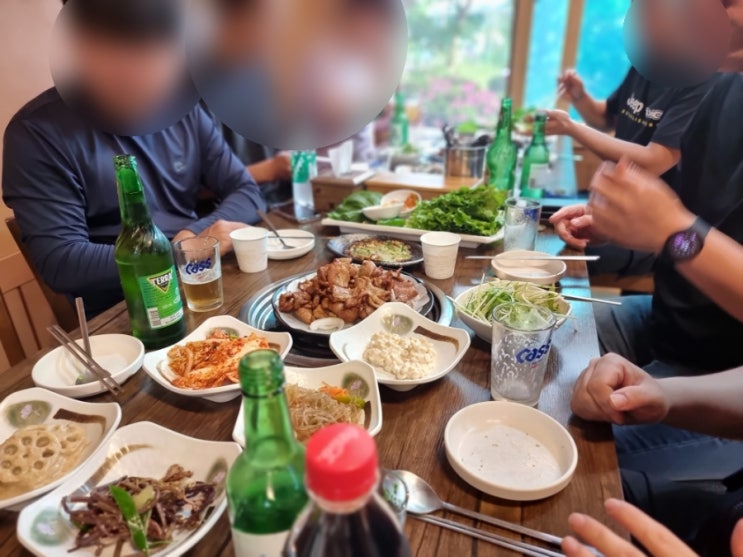  천안 쌍용동 노래방 기계있는 회식 장소 족구장 있으면 더 좋을 듯 [봉서산석갈비]
