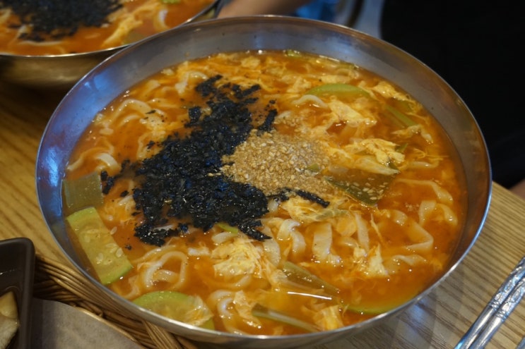  광주동명동칼국수 홍문장칼집 든든하게 먹고왔어요!