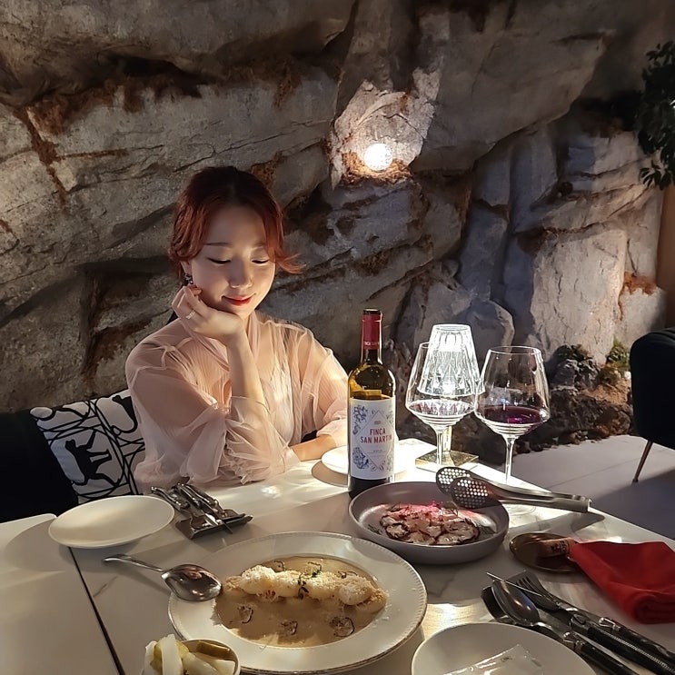  압구정로데오 와인바 포레스트 청담 소개팅 장소로 딱
