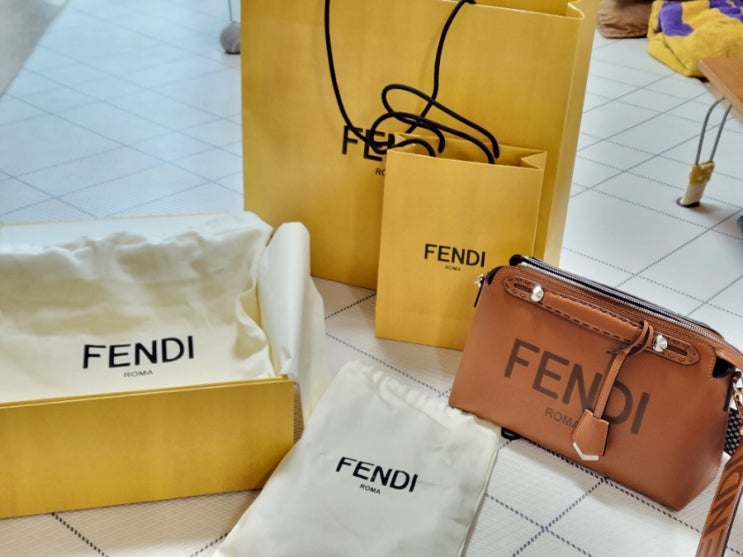 FENDI <b>보스턴</b>백 <b>브라운</b>) 내돈내산 첫 명품가방 [바이더 웨이... 