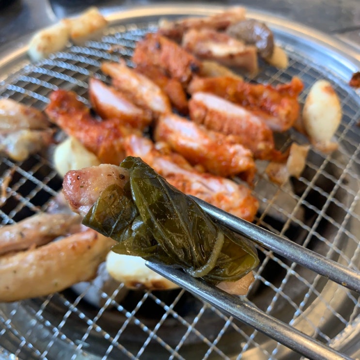  모임하기 편한 광교 카페거리 맛집 신현리 숯불닭갈비