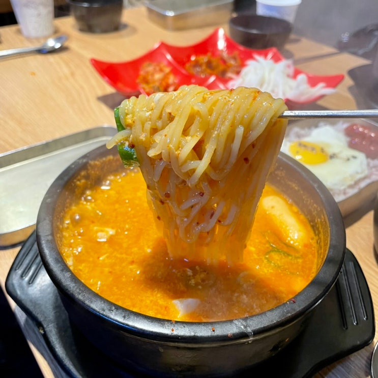 중대맛집 학교종이땡땡땡 시그니처 쫄순 중앙대 학땡분식