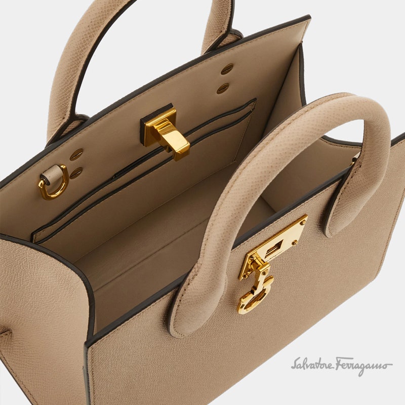 페라가모 ICONIC 실루엣 스튜디어 박스 스몰백 DR