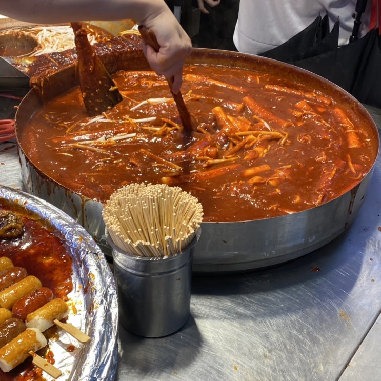 [광장시장] 광장시장 맛집모음!창신육회,강가네떡볶이,찹쌀꽈배기,호떡