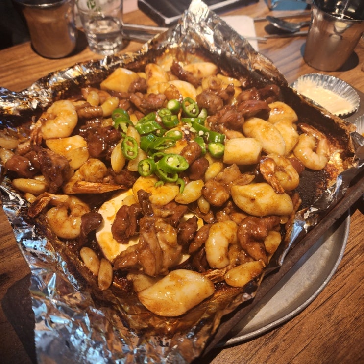  천호 '똥찌비' - 최근 매장을 이전한 매콤한 양념닭똥집 맛집