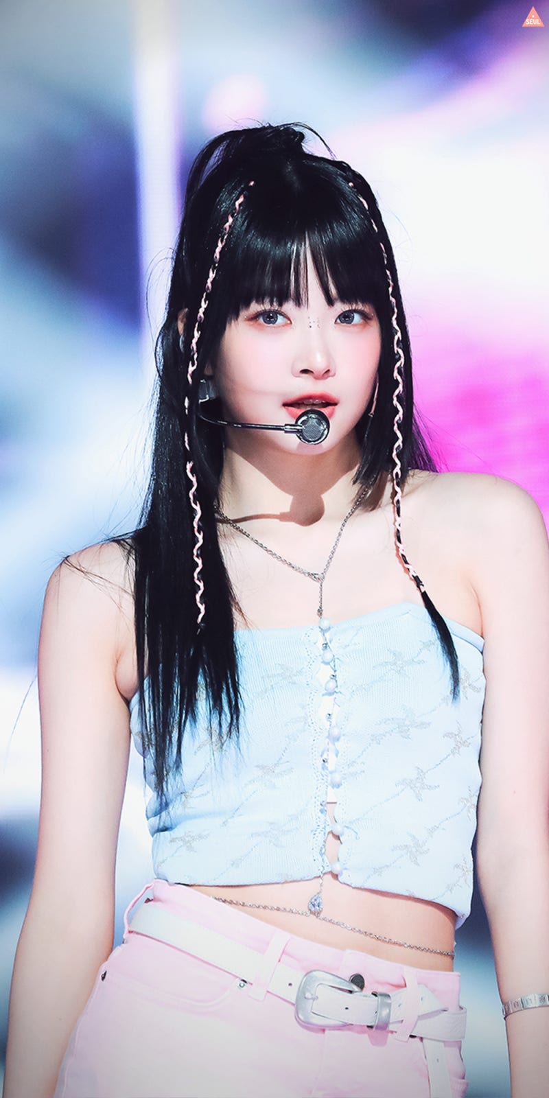 iPhone Wallpaper: LE SSERAFIM Hong Eunchae 'UNFORGIVEN' Stage #2 Wallpaper by Seuljjang