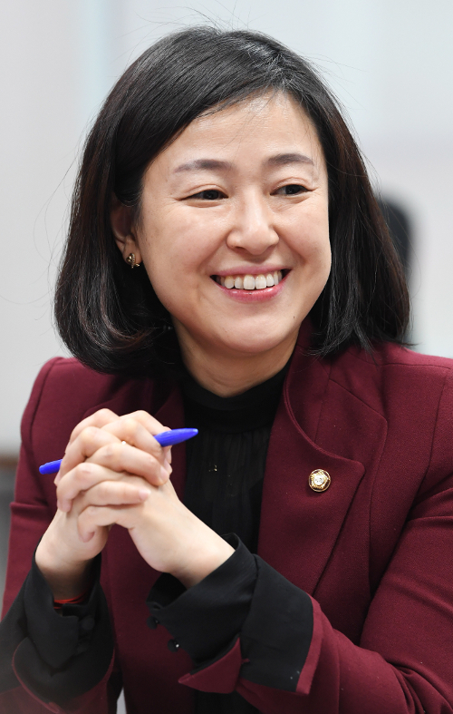 수천만원에 아파트까지, <b>경찰</b>, 국힘당 황보승희 의원 <b>정치자금</b>... 