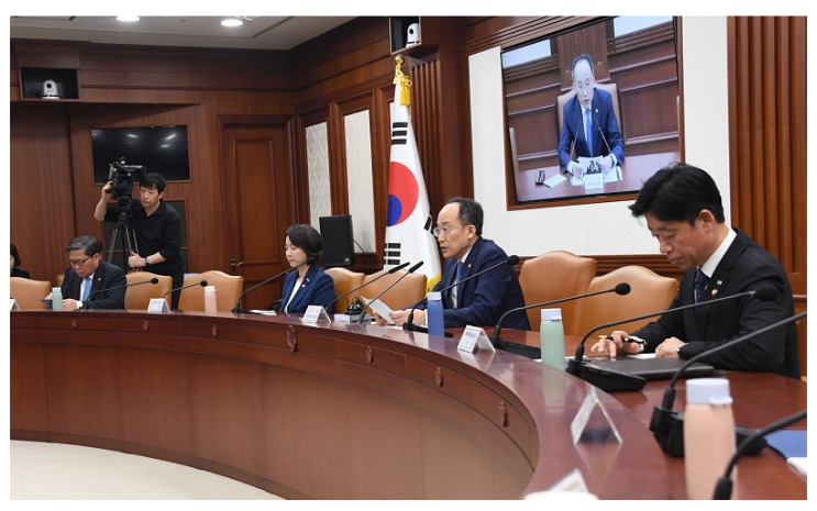 추 부총리 “수출 일부 긍정 조짐…개선세 이어질 것”_기획재정부 추 부총리 “수출 일부 긍정 조짐…개선세 이어질 것”_기획재정부