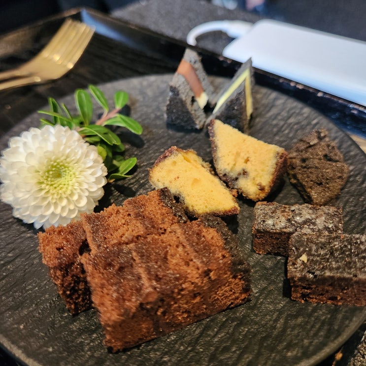  제주도선물 제주바솔트 현무암 컨셉의 각종 디저트 맛집